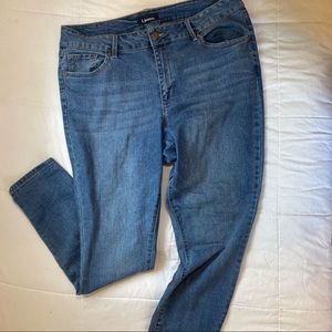 Women’s Plus Size 18W Medium Wash D.Jeans Skinny Jeans